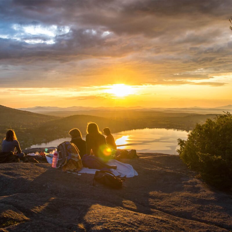 How to Stay Healthy While Traveling for Business